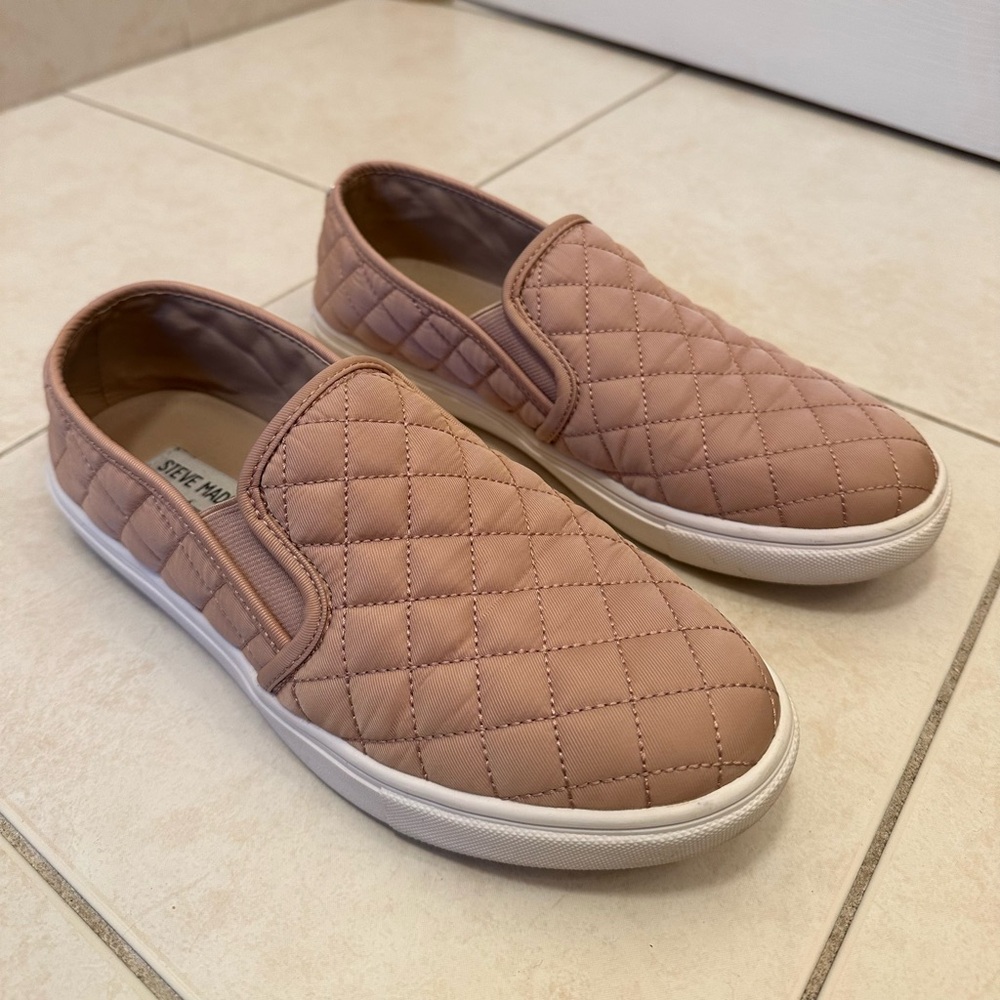 Steve Madden Women's Quilted Tan Slip-On Shoes